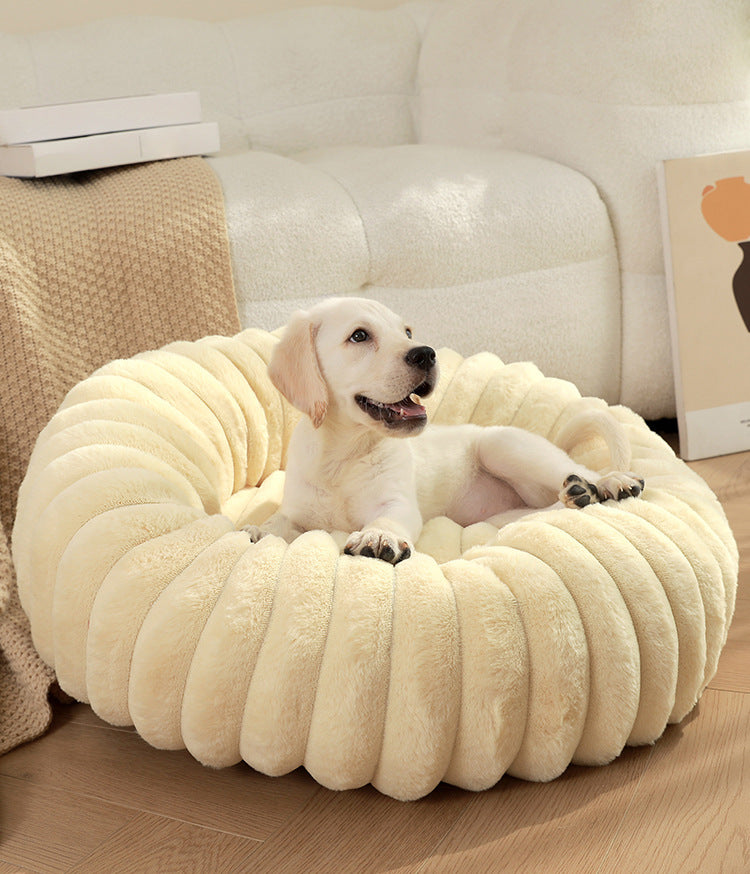 Soft Round Pet Bed – Cozy Winter Nest for Cats