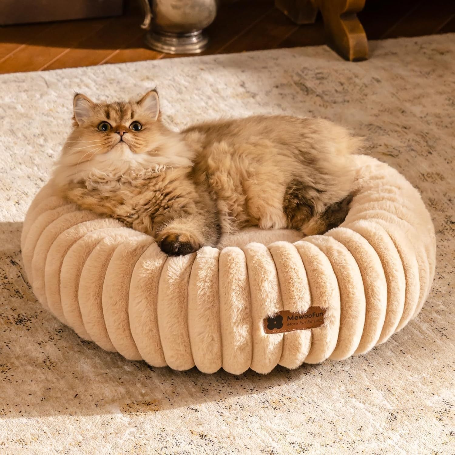 Fluffy Indoor Calming Bed for Cats & Puppies