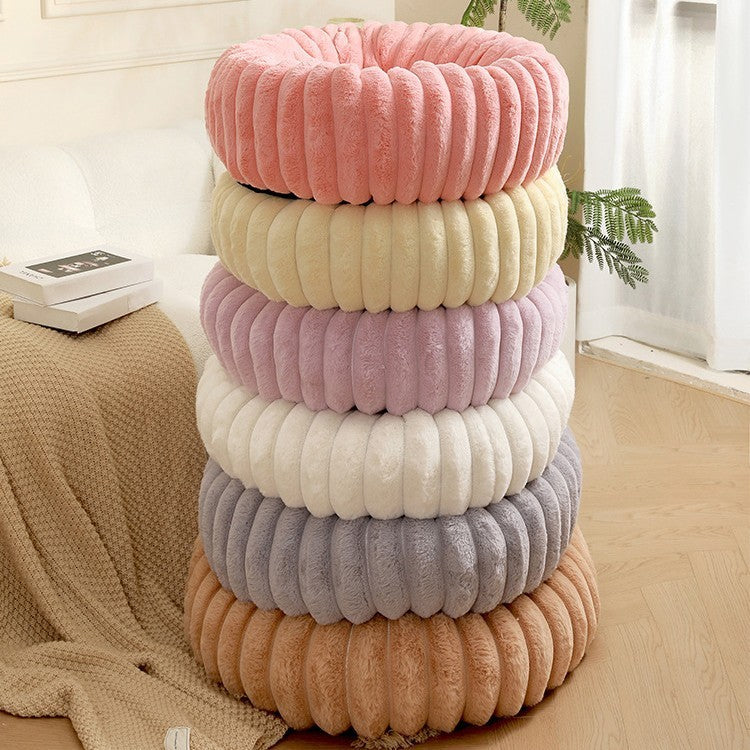 Soft Round Pet Bed – Cozy Winter Nest for Cats